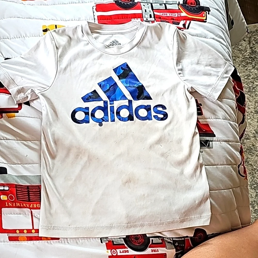 Adidas teeshirt Boys 4